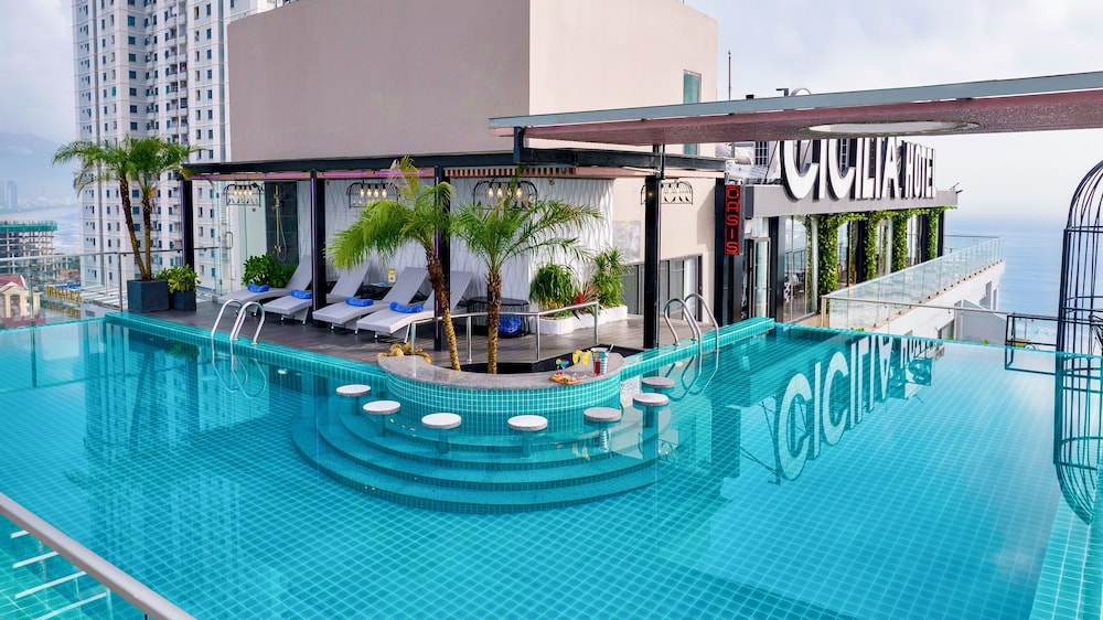 Cicilia Hotels & Spa Danang 45/48