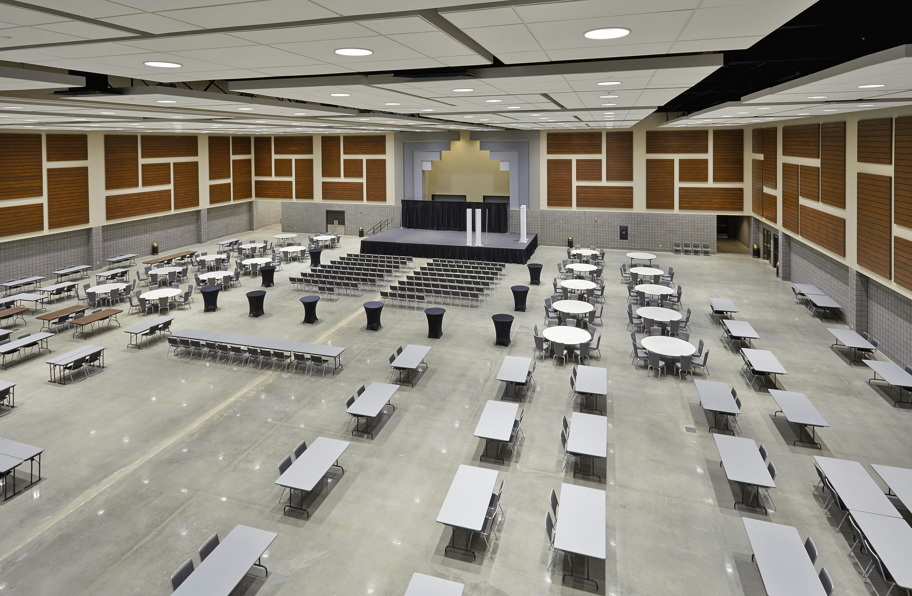 Doubletree By Hilton Lawrenceburg 31/33