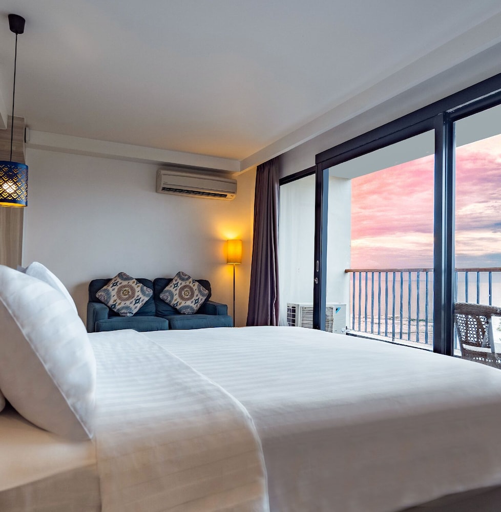 Aston Anyer Beach Hotel 10/50