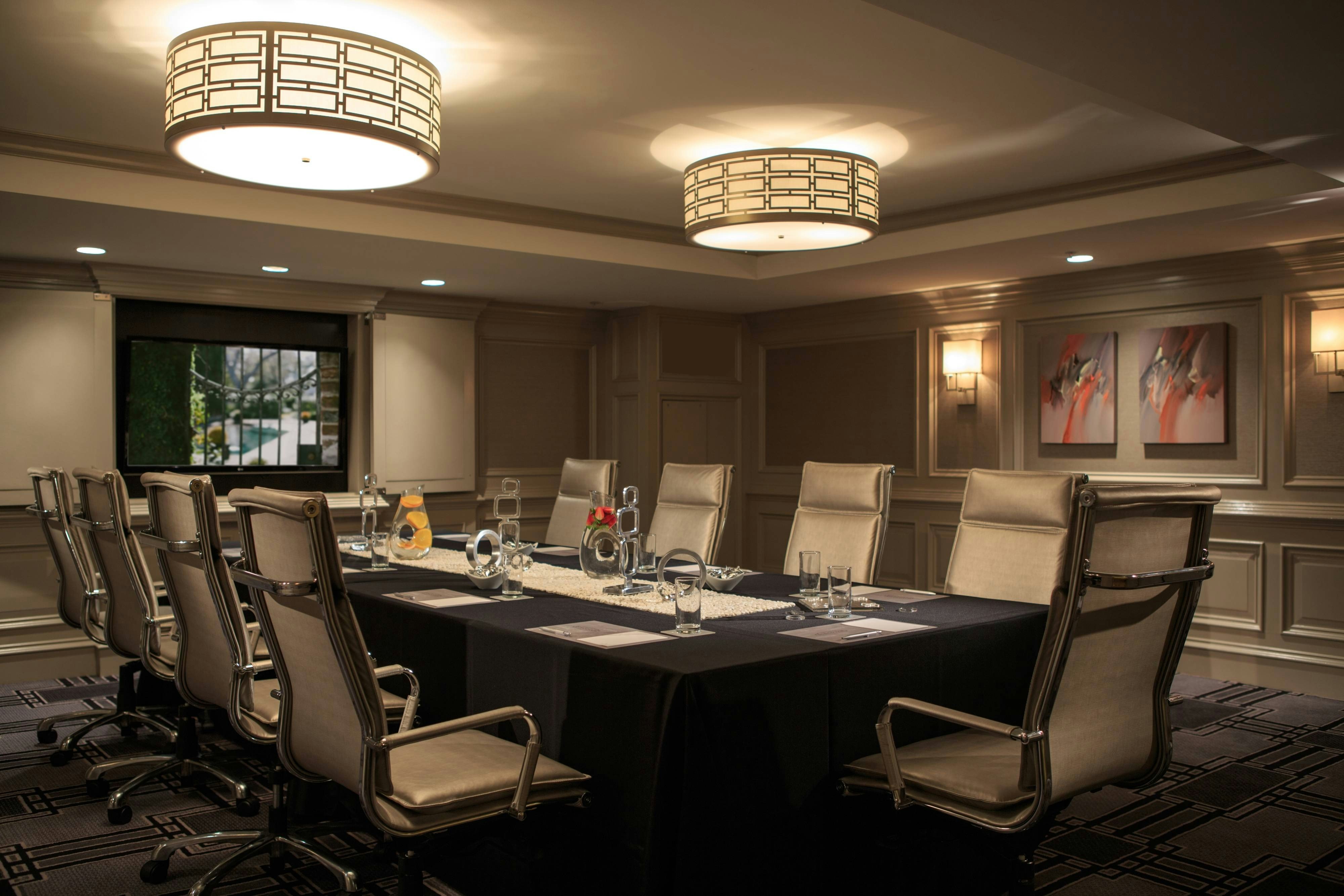 The Lindy Renaissance Charleston Hotel 43/46