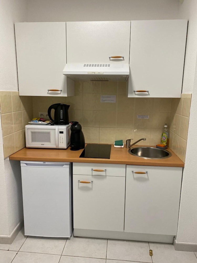Kimi Residence 8/50
