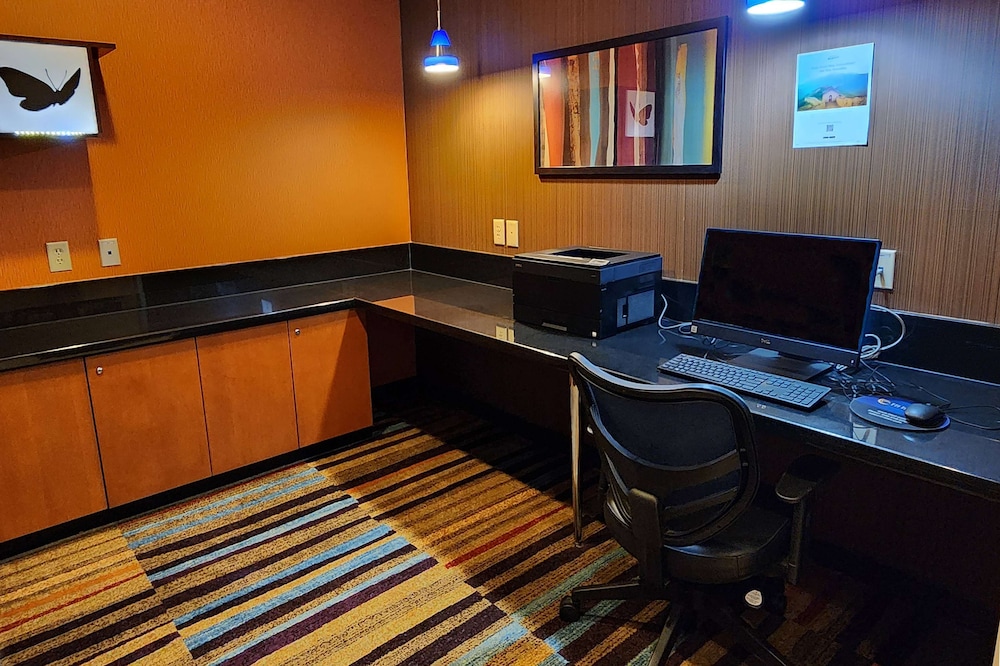 AmericInn by Wyndham St. Cloud MN Shopping Area 44/51
