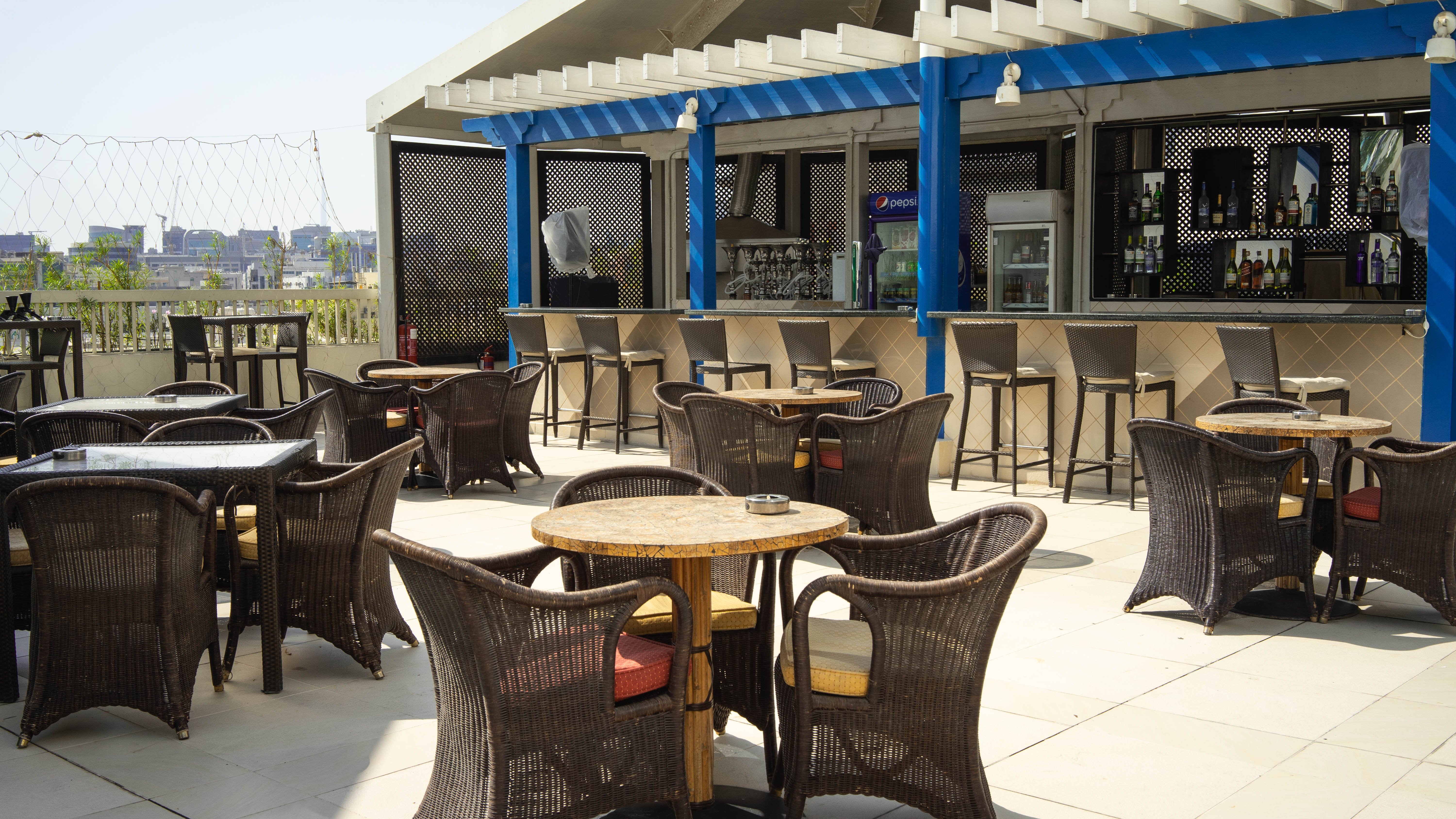 restaurant cafeteria