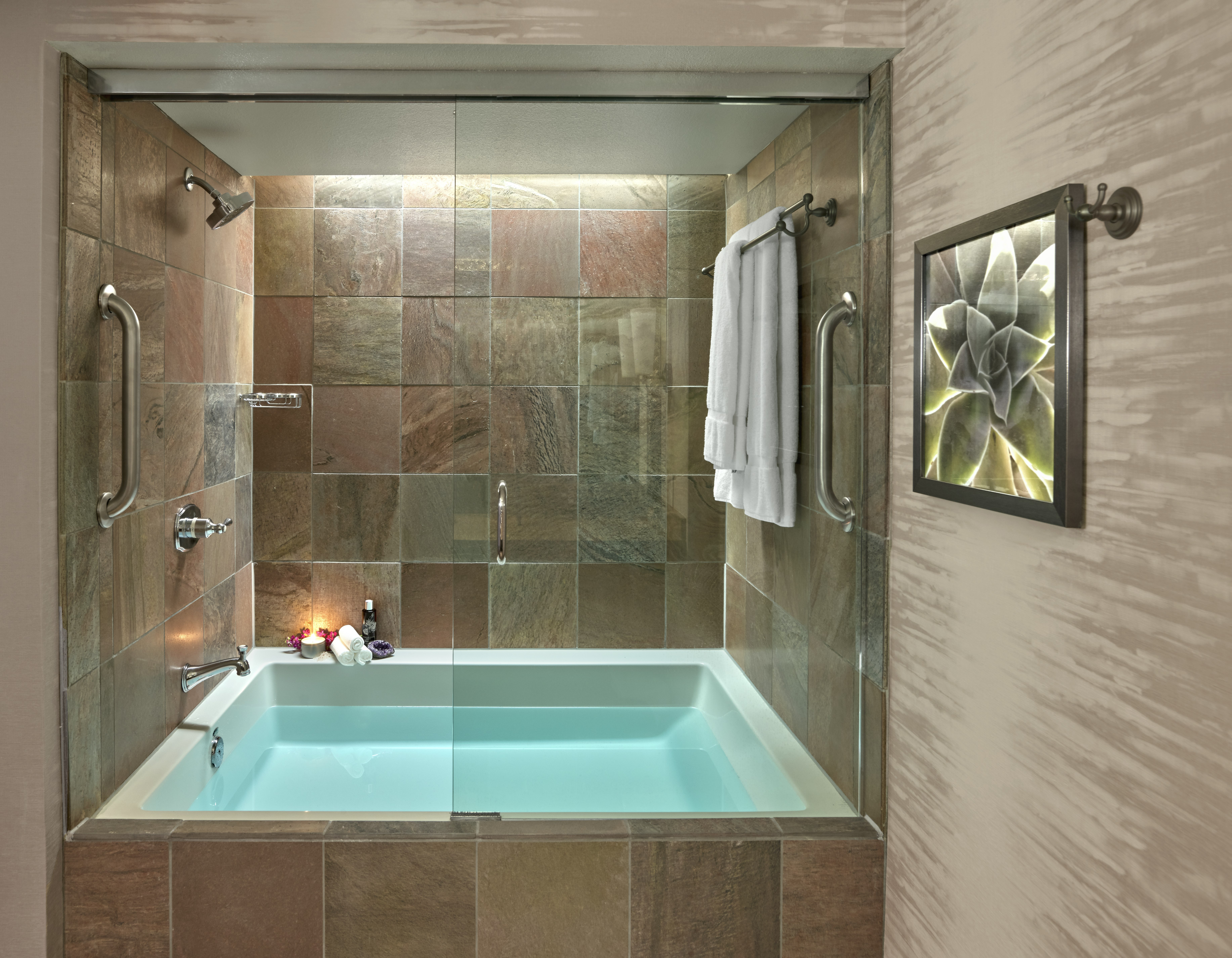 Loews Ventana Canyon Resort 69/99