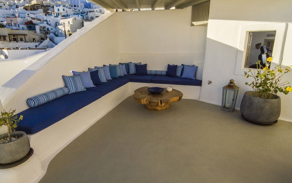 Iconic Santorini 42/73
