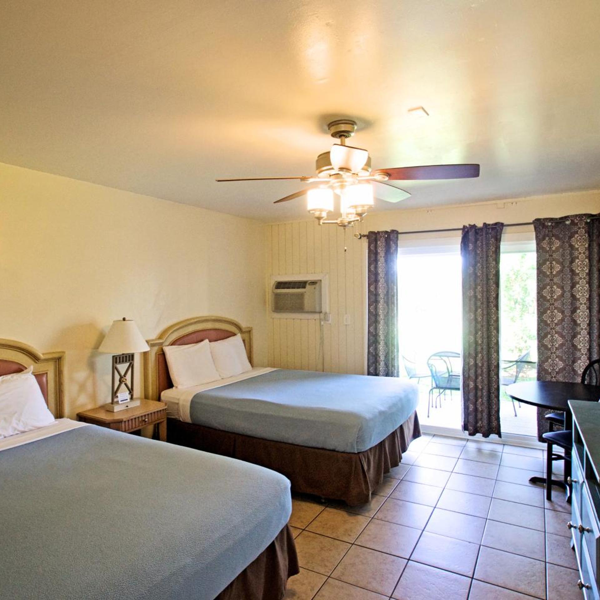 Room, 2 Queen Beds, Park Side