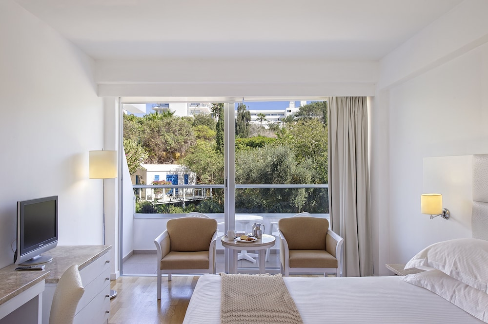 Grecian Sands Hotel 26/71
