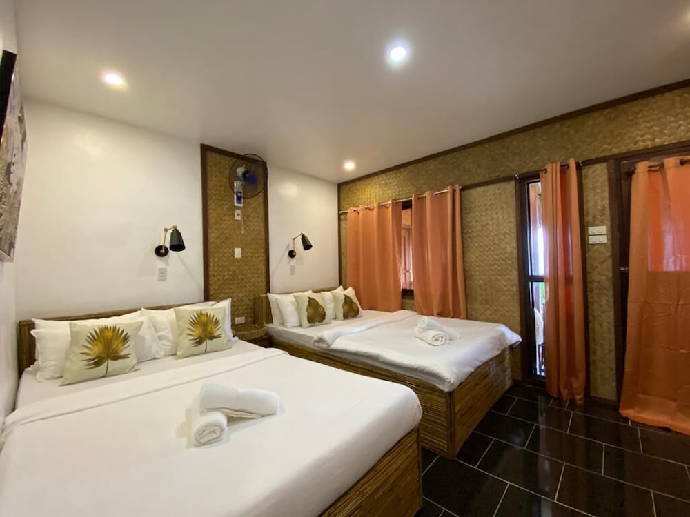 Las Cabanas Beach Resort 18/65