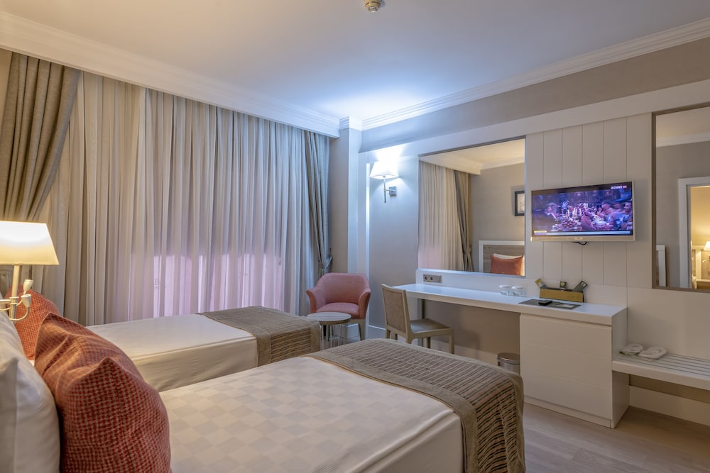 Port River Hotel 31/50