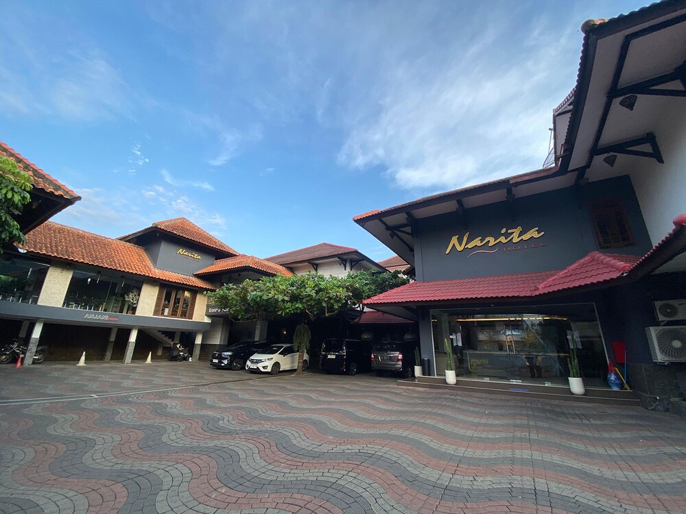 Narita Hotel Tulungagung 28/35