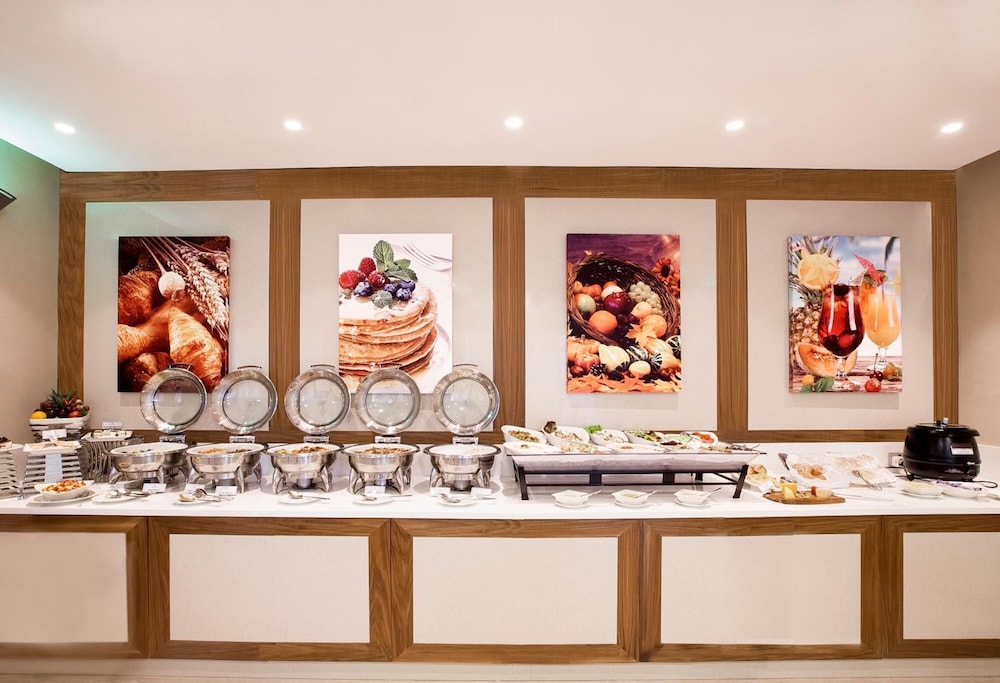 restaurant cafeteria
