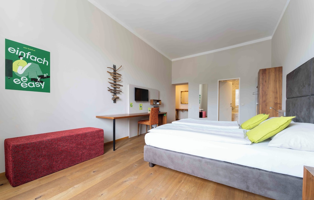 eee hotel Perg 9/43