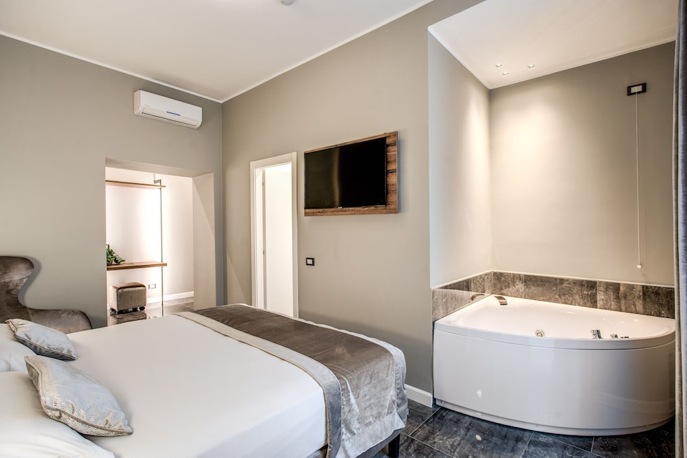 Apollo Boutique Hotel 12/72