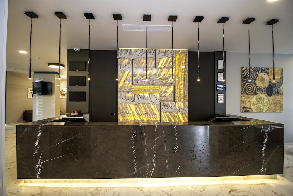 Best Western Plus Premium Inn 7/57