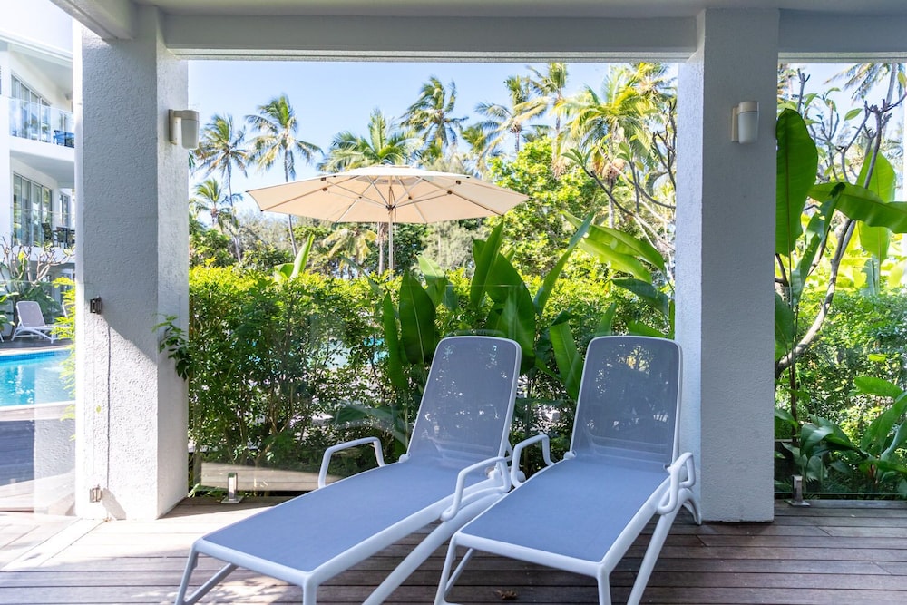 Beaches Port Douglas 35/69