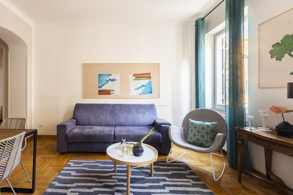 Rome Accommodation Condotti with terrace 27/50