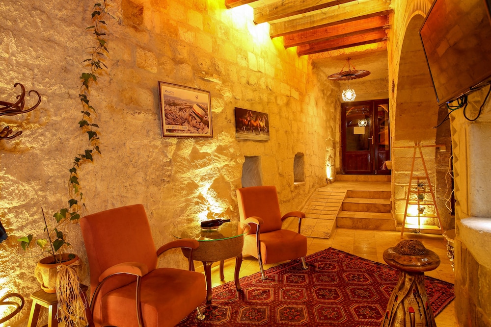 Bedrock Cave Hotel 27/50