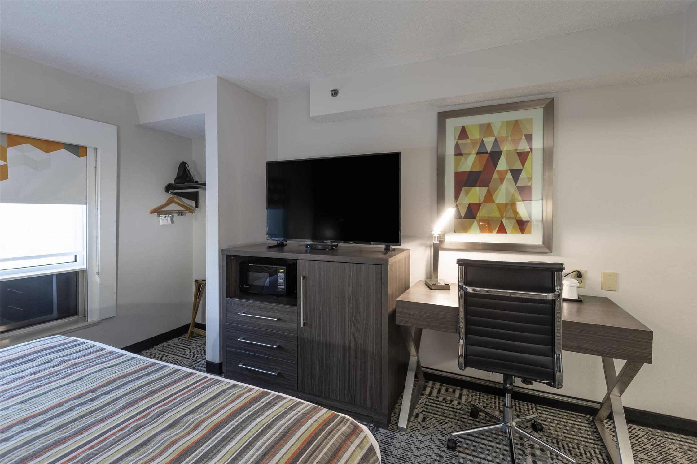 Country Inn & Suites By Radisson Lake Norman Huntersville NC 45/48