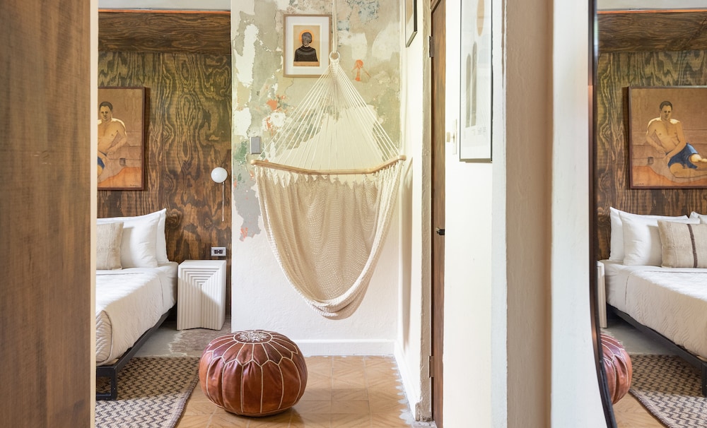 Dreamcatcher Guest House 50/50