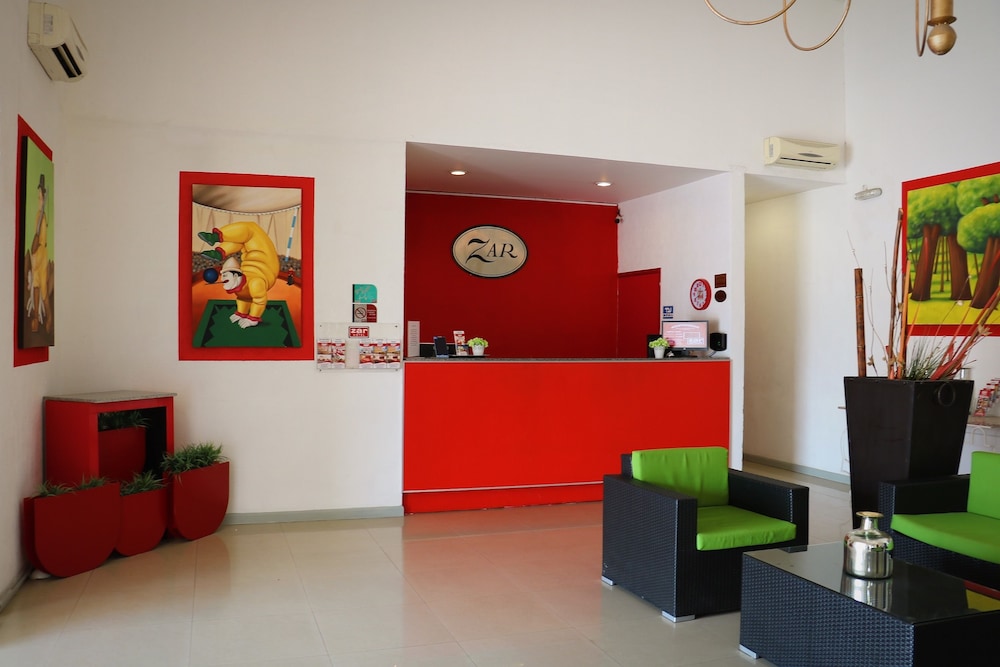 Zar Queretaro Hotel 4/33
