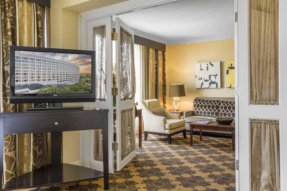 Omni Houston Hotel 62/86