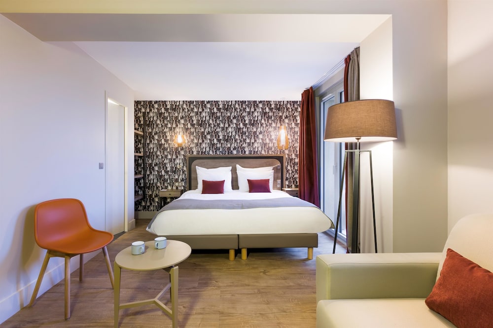 Best Western La Porte Des Chateaux 11/67