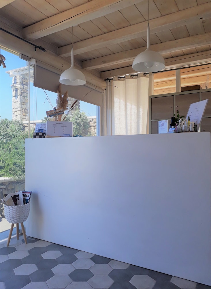 Mykonos Pantheon 6/50