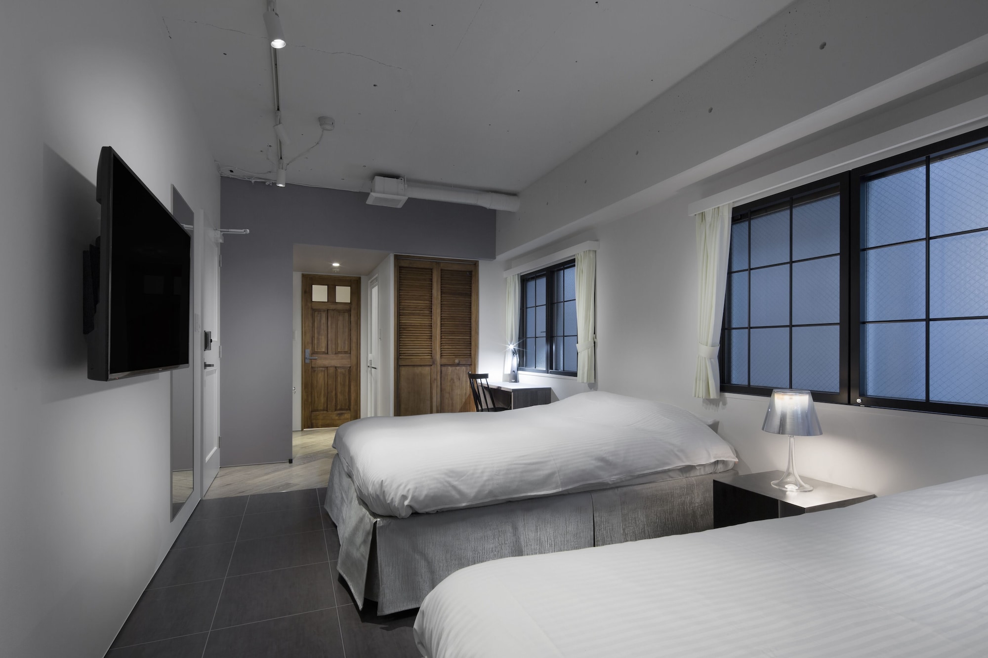 ROOM, TRIPLE