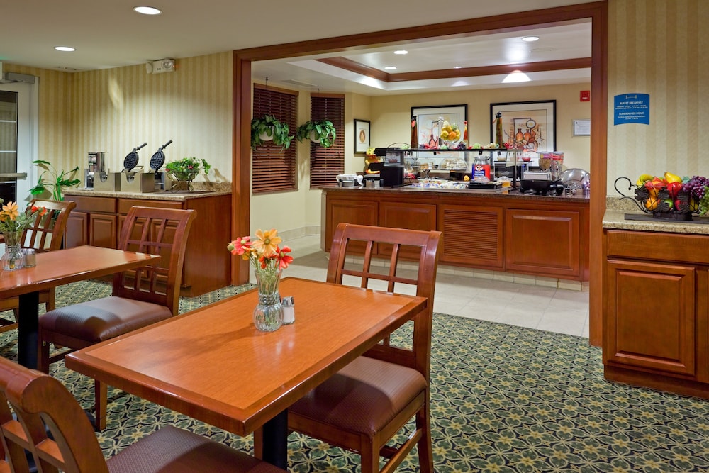 Staybridge Suites Philadelphia-Mt. Laurel 39/50