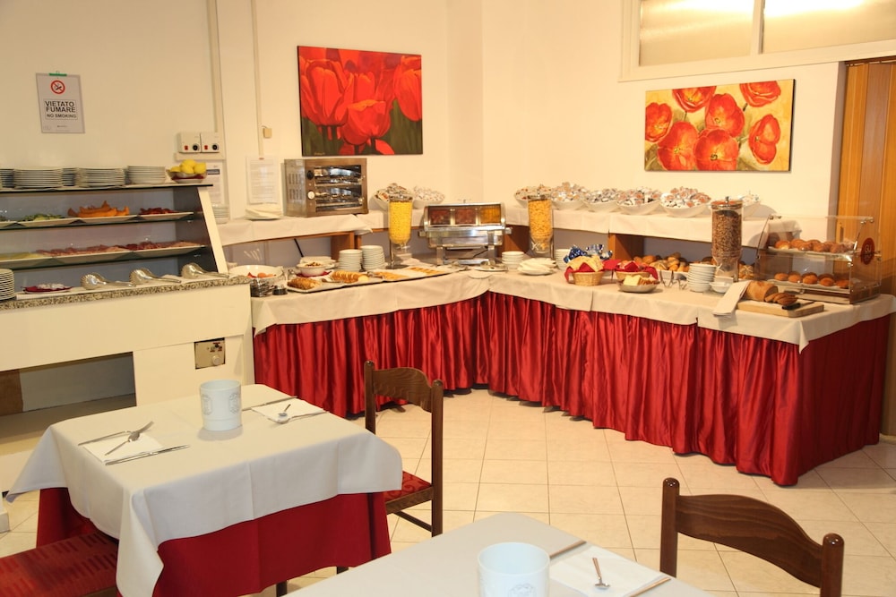 Regina Hotel 26/31