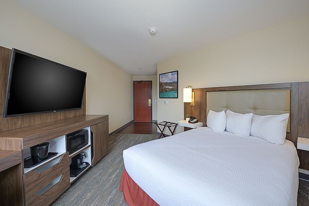 STANDARD, QUEEN BED, ACCESSIBLE