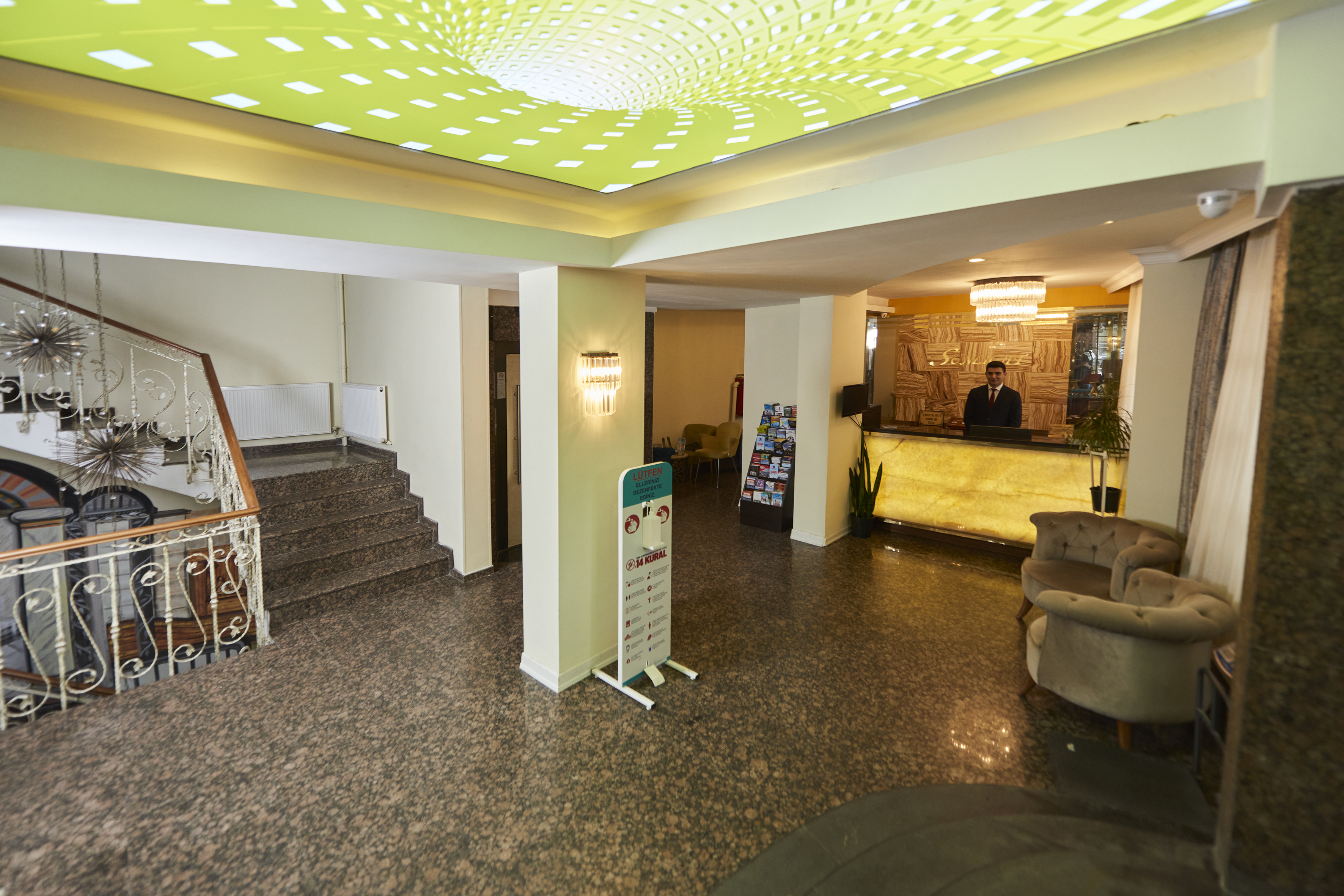 Sunlight Hotel 9/45