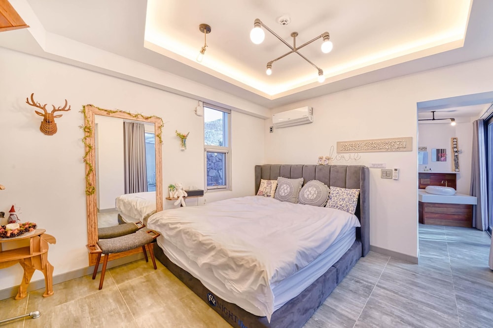 Seogwipo Dawa Pool Villa Pension 14/50