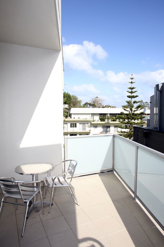 The Waves Serviced Apartments 31/52