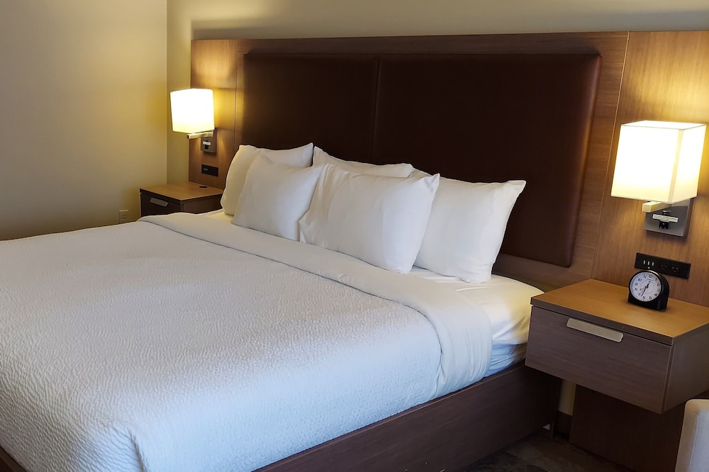 Belfast Harbor Inn 15/64