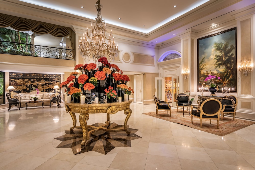 Beverly Hills Plaza Hotel & Spa 51/63
