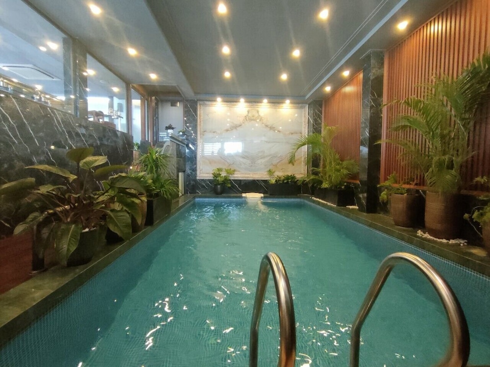 Rex Hanoi Hotel 36/68