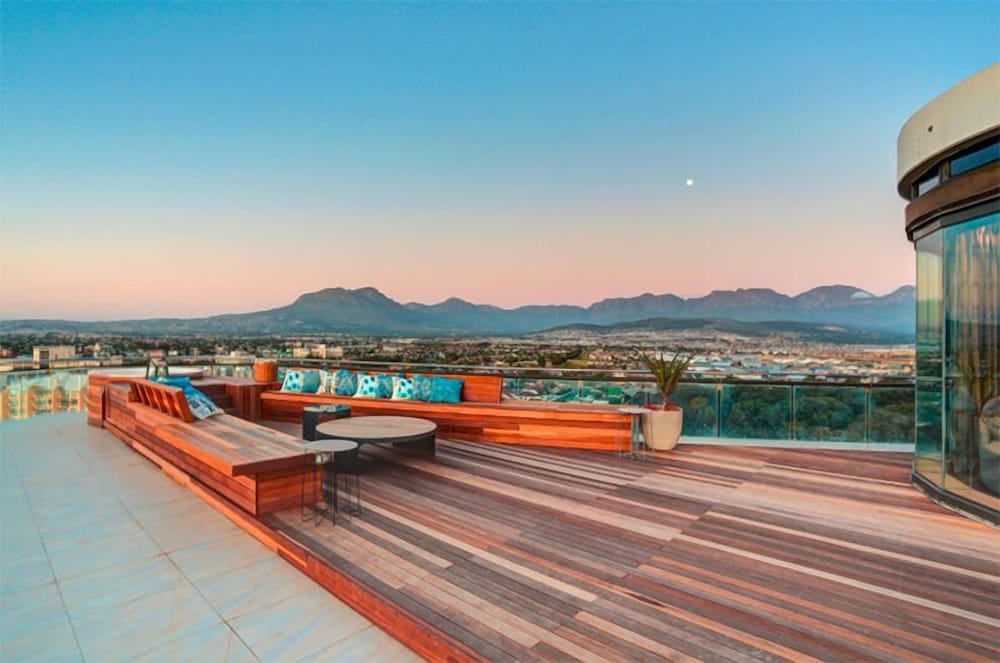 Ocean View Penthouse 40/41