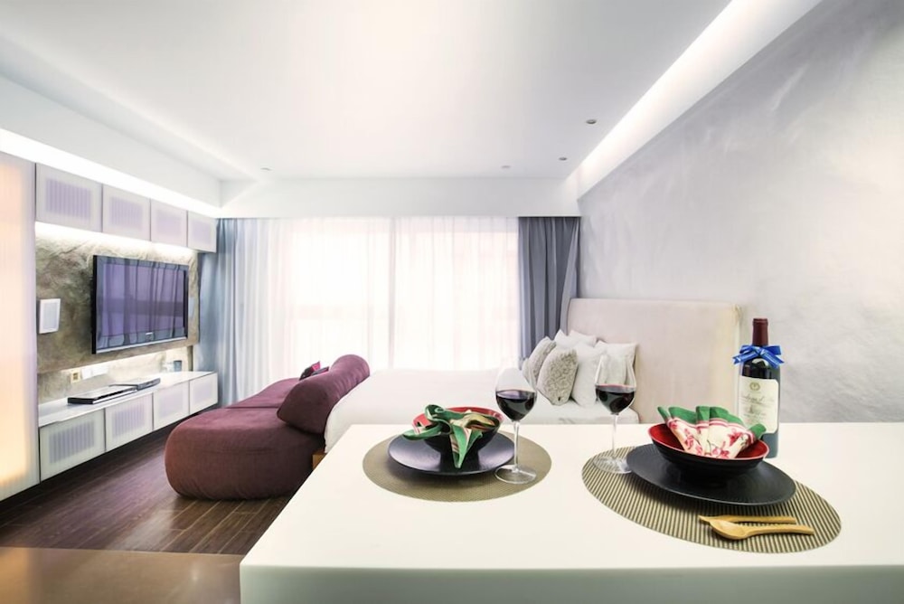 V Wanchai Serviced Apartments 12/15