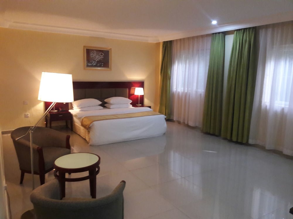 Check Inn Hotel Abuja 4/35