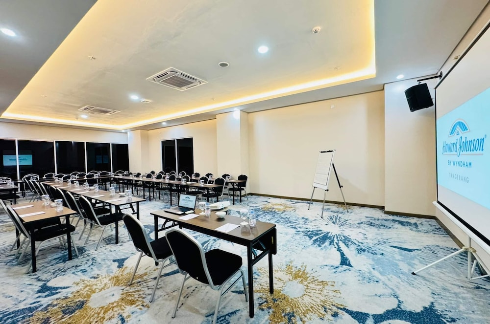 Howard Johnson By Wyndham Tangerang 39/62