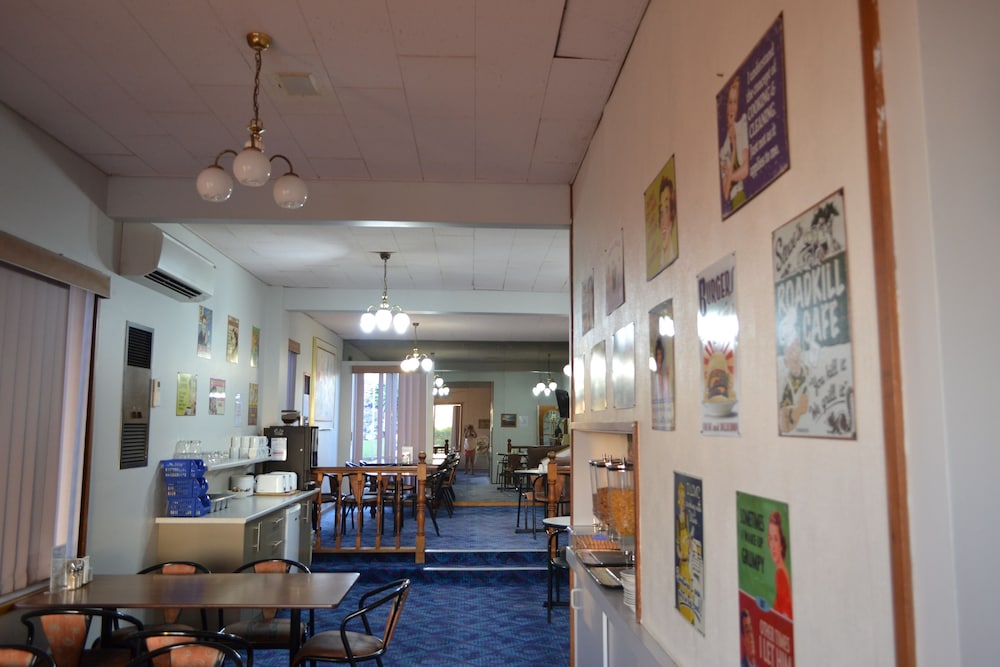 PANORAMA MOTOR INN 26/38