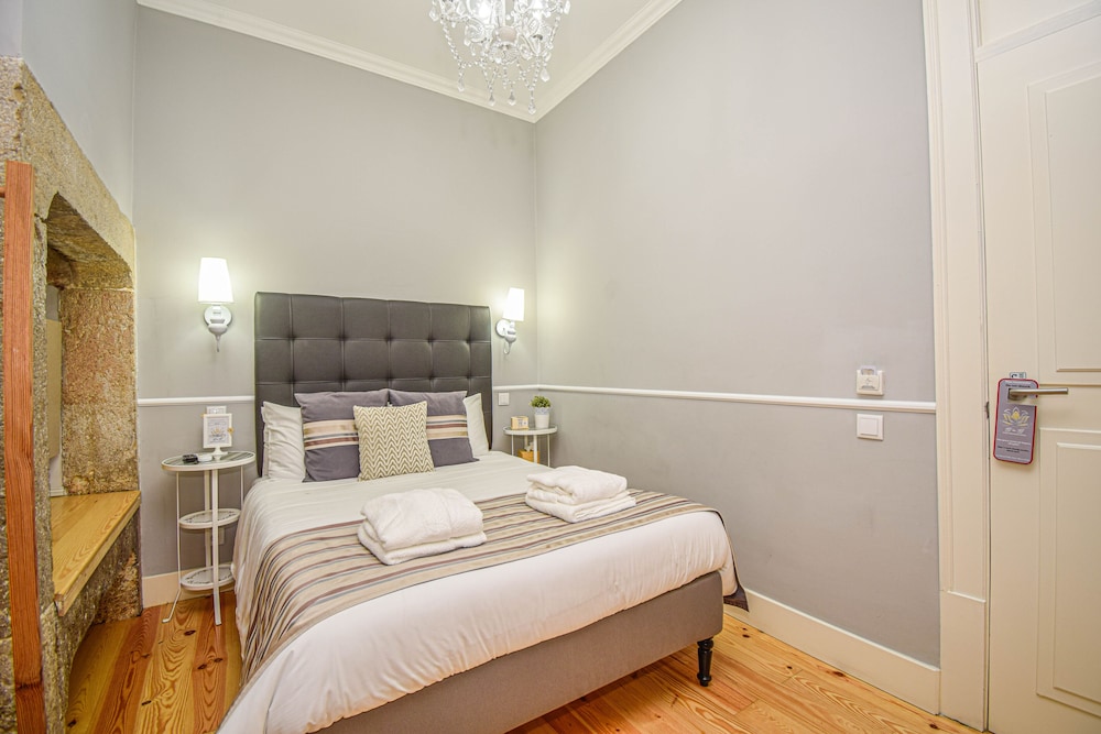 B In Lisbon Downtown Suites 11/51