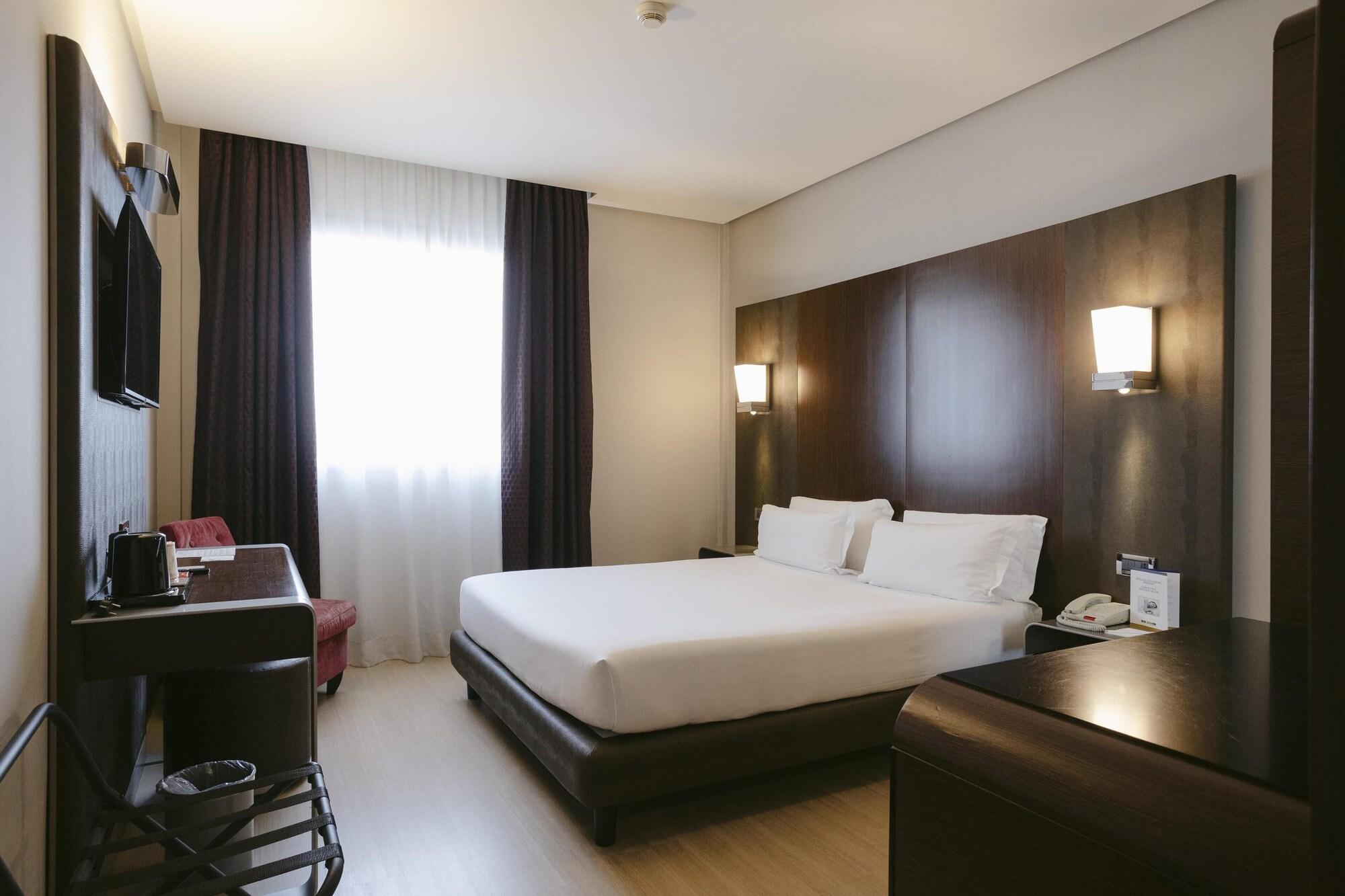 Standard, Multiple Beds