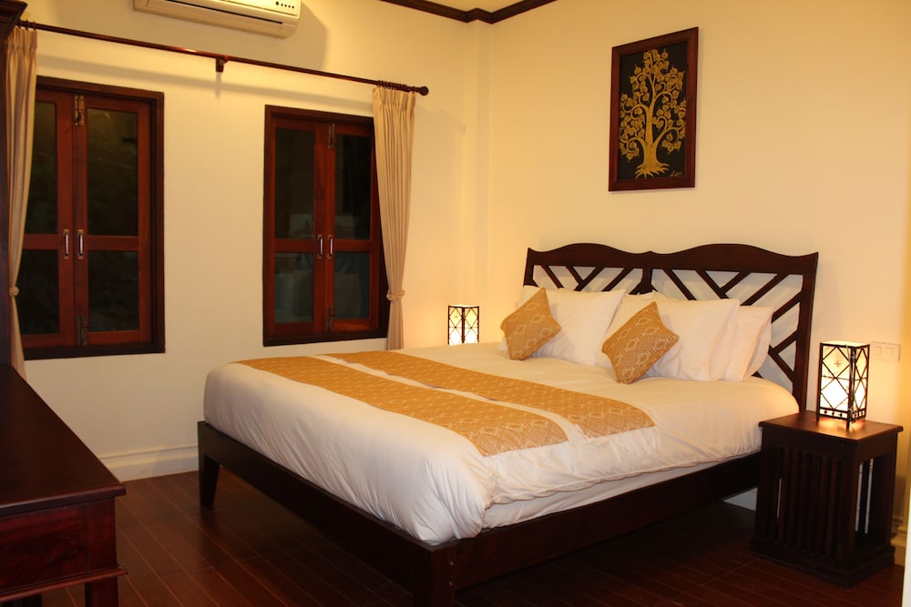 DELUXE, DOUBLE BED