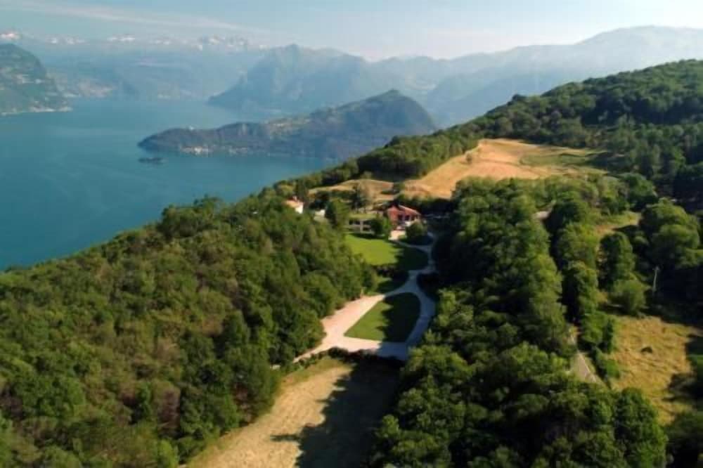 RELAIS DU SILENCE ALBERGO RELAIS I DUE ROCCOLI 43/50