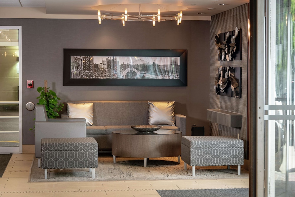 DoubleTree by Hilton Cleveland Downtown Lakeside 45/67