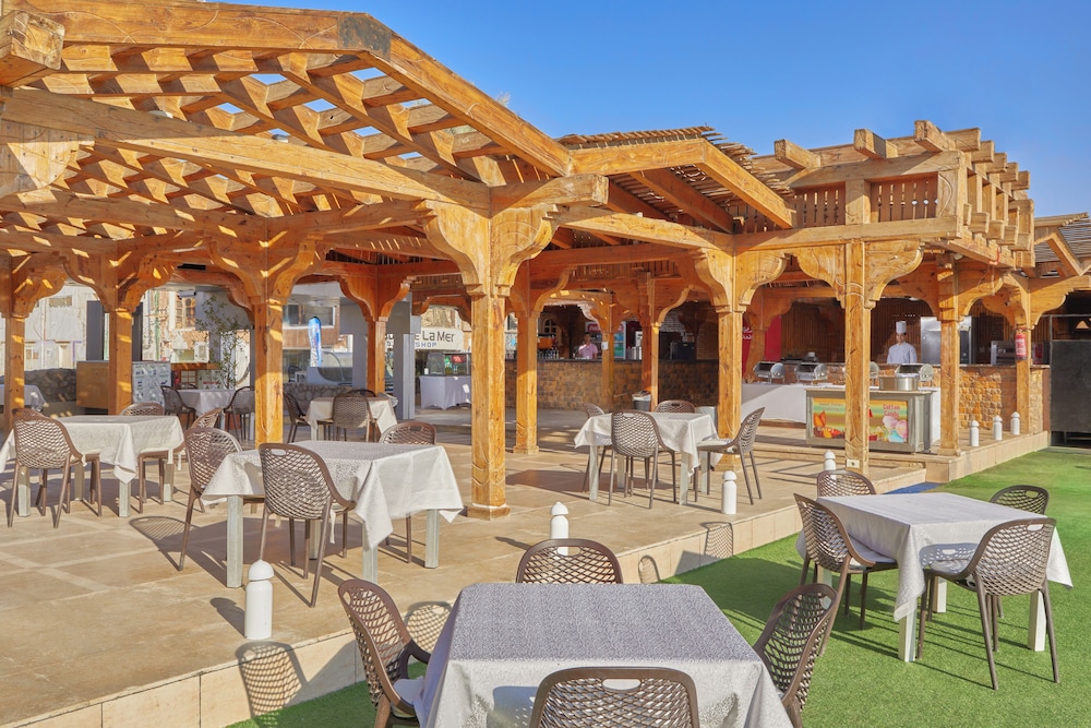 Naama Waves Hotel 35/53