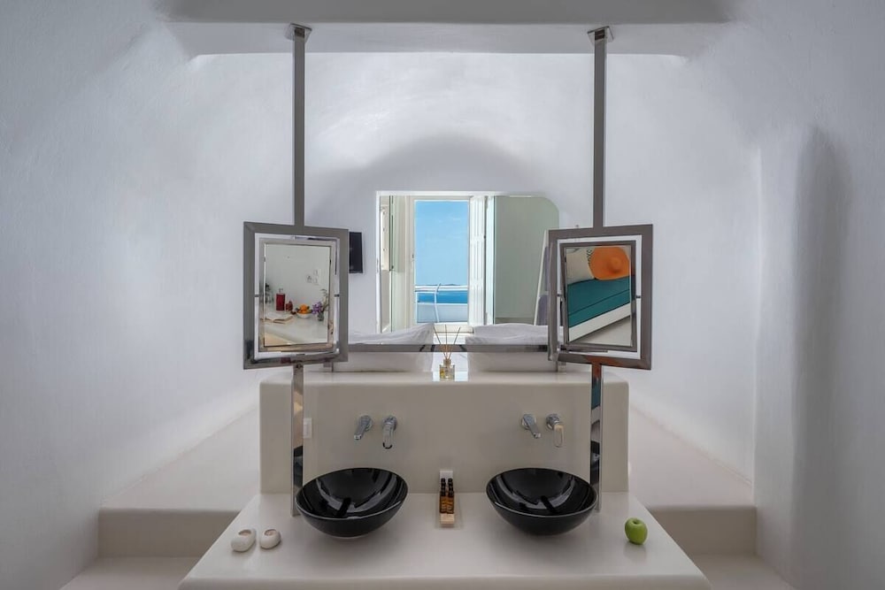 Sophia Oia Villa 28/35