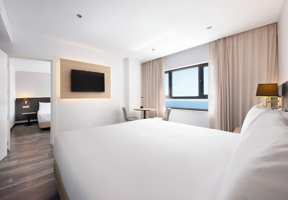 غرفة سوبيريور بسرير مزدوج بإطلالة على البحر، Hotel Cadiz Paseo Del Mar Affiliated By Melia 6/10